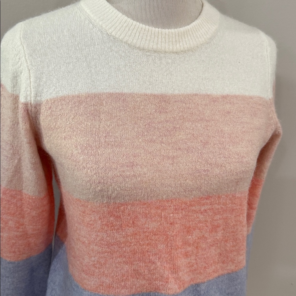 GAP Women's pullover Sweater in Pastel spring colorful Stripes - Picture 3 of 7